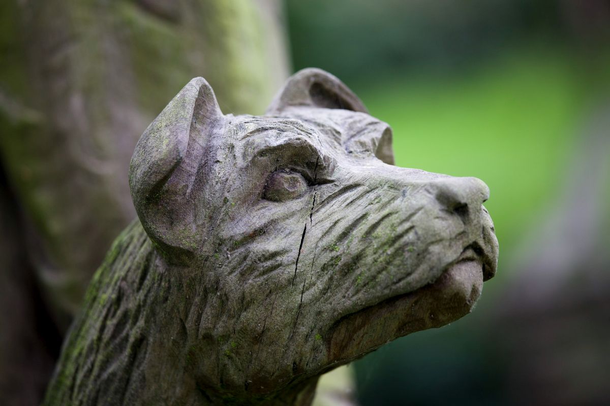 Garden sculptures - Dukes Lodge Norfolk
