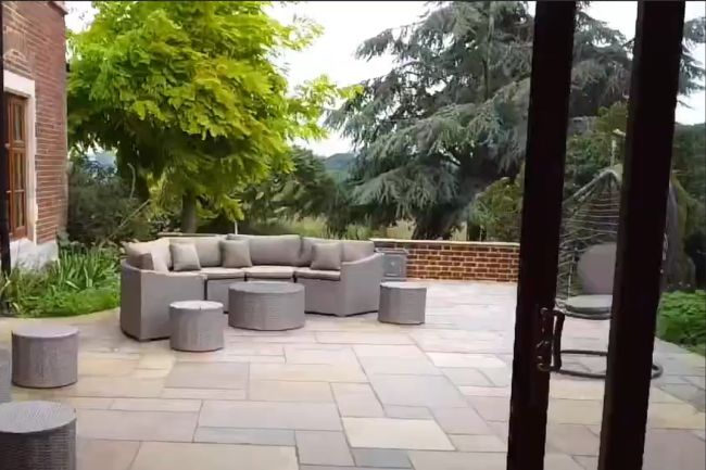http://Duke's%20Lodge%20-%20Sun%20Terrace