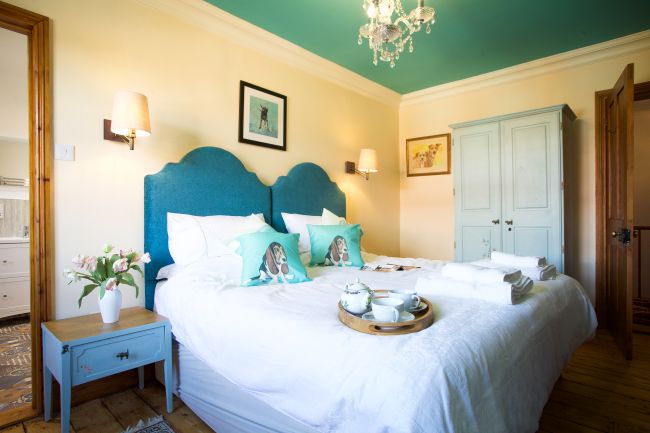 Duke's Lodge Norfolk Dog House bedroom