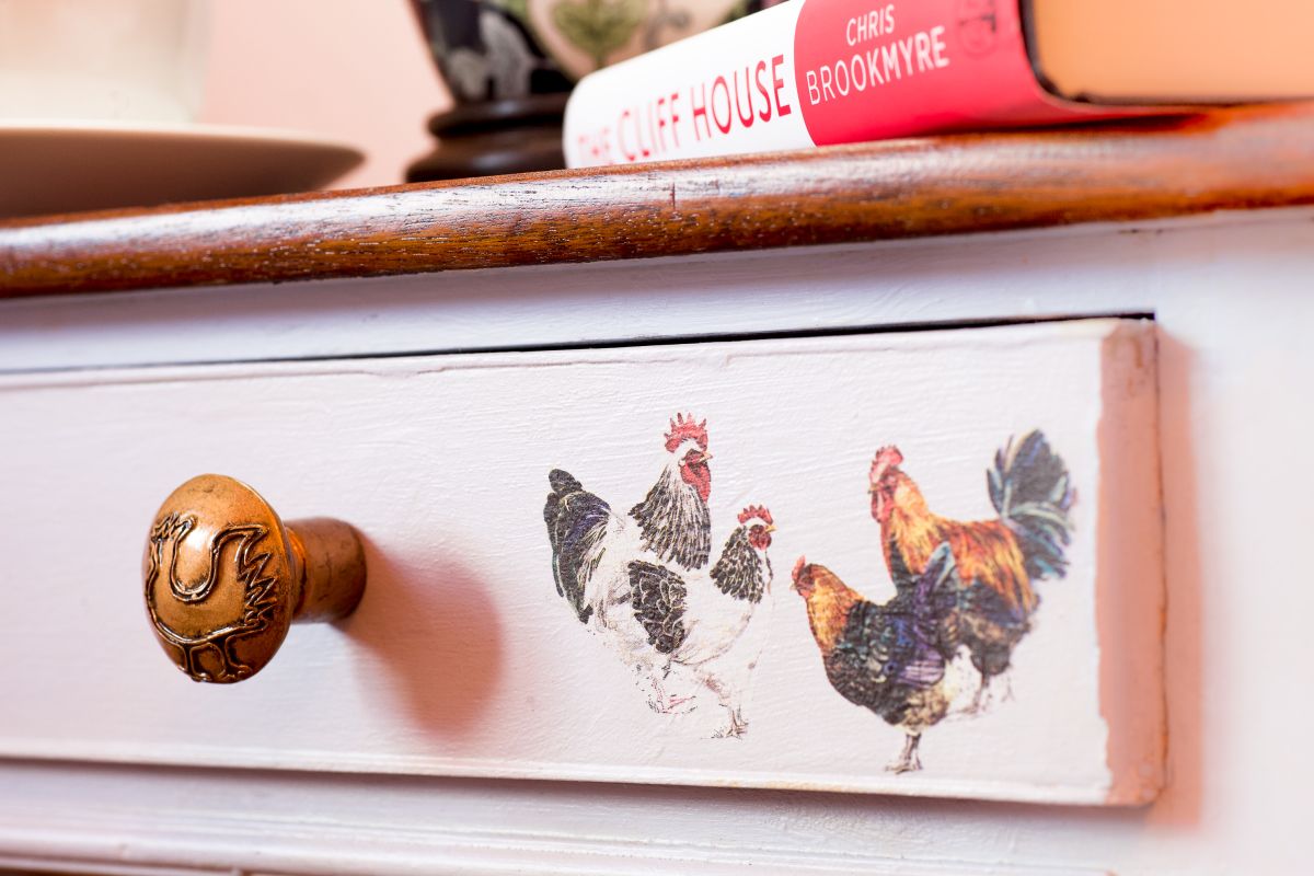 http://Duke's%20Lodge%20-%20The%20Hen%20House%20bedroom%20detail