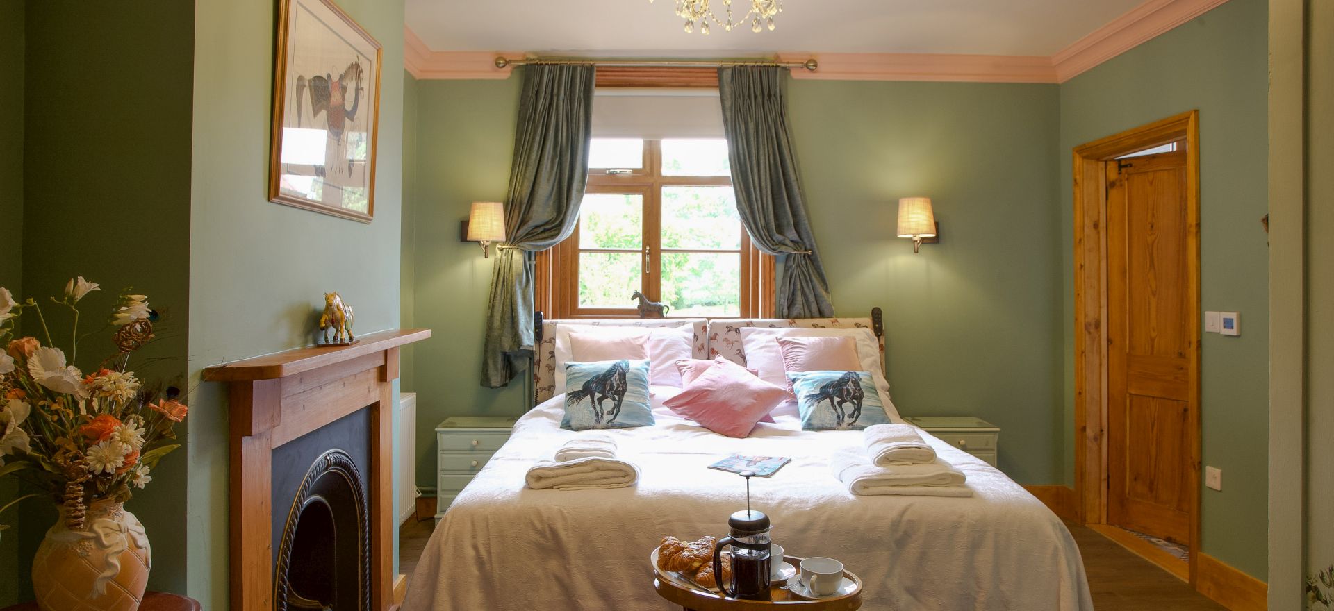 Duke's Lodge - The Stable bedroom