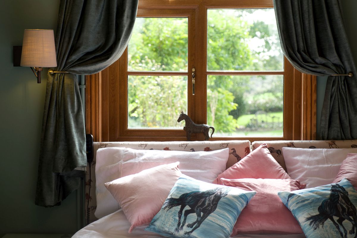 Duke's Lodge - The Stable bedroom