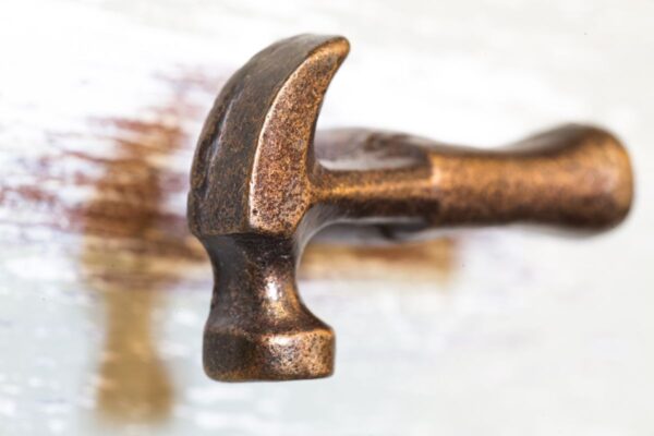 http://Duke's%20Lodge%20-%20The%20Tool%20Shed%20Bedroom%20detail