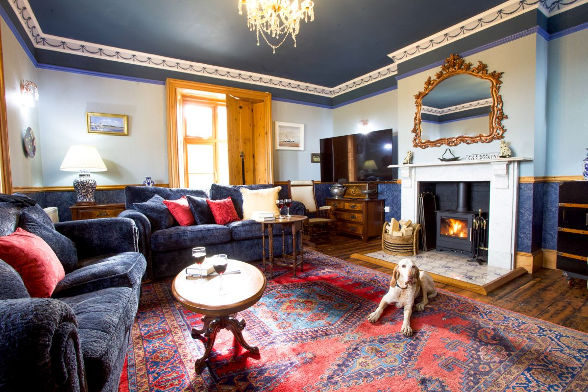 Duke's Lodge - The West Living Room