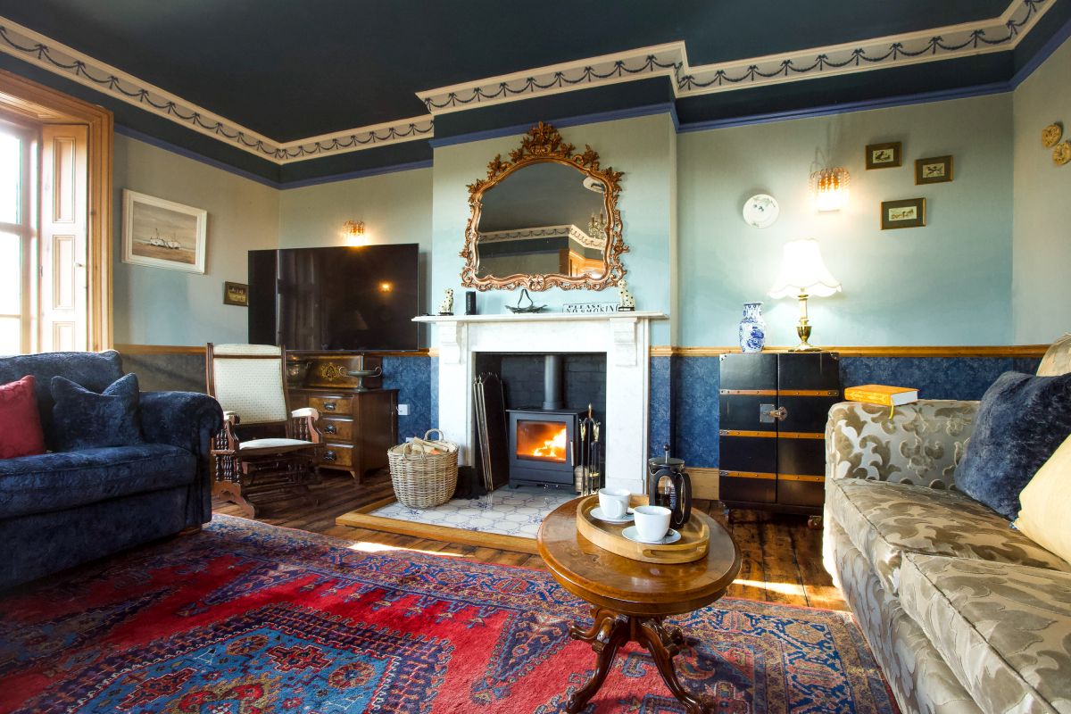 Duke's Lodge - The West Living Room