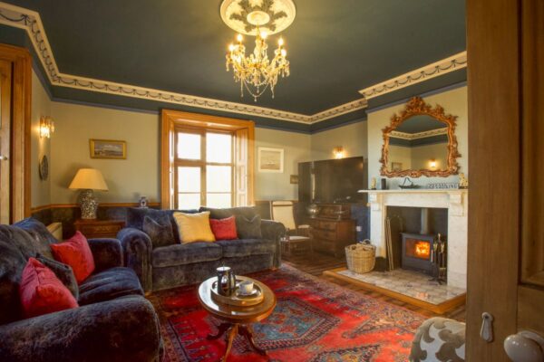 http://Duke's%20Lodge%20-%20The%20West%20Living%20Room