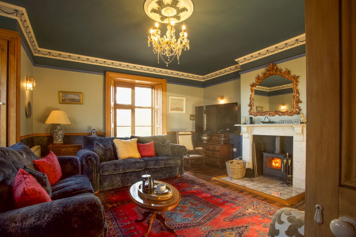 http://Duke's%20Lodge%20-%20The%20West%20Living%20Room