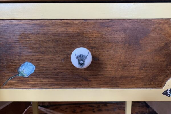 http://Duke's%20Lodge%20-%20cowshed%20upcycled%20furniture